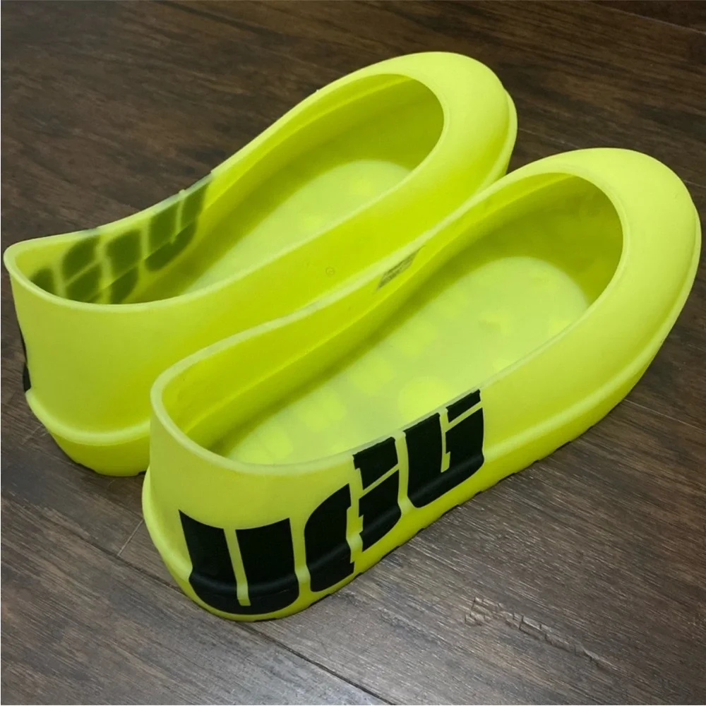NEW NEON YELLOW/GREEN UGG BOOT GUARD WATERPROOF COVER FITS WOMEN SIZE 5-7